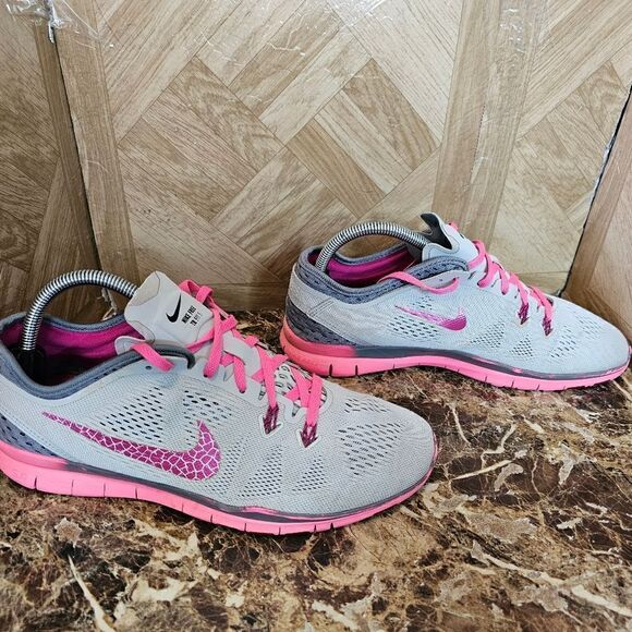 Nike women's Free TR running shoes gray size 10. 092 - Picture 7 of 11